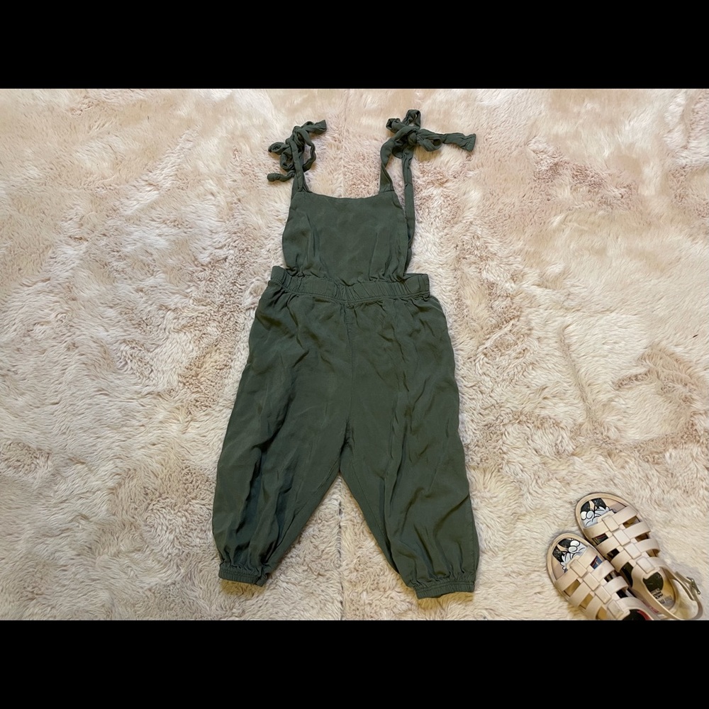 Small shop 4T runs small EUC army green jumpsuit
